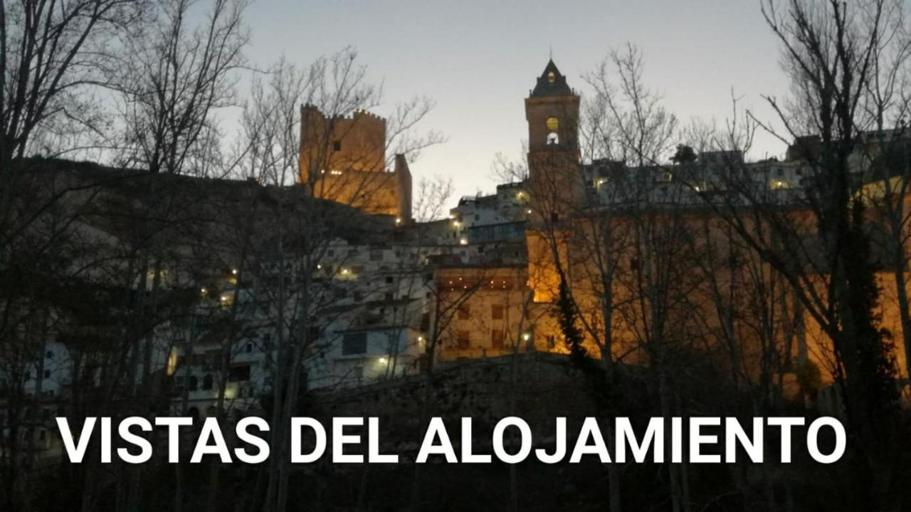 Apartamentos Los Robles Alcala del Jucar Exterior foto