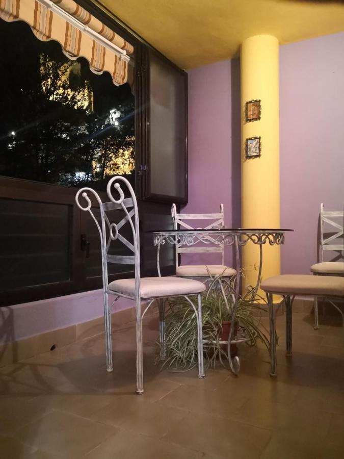 Apartamentos Los Robles Alcala del Jucar Exterior foto